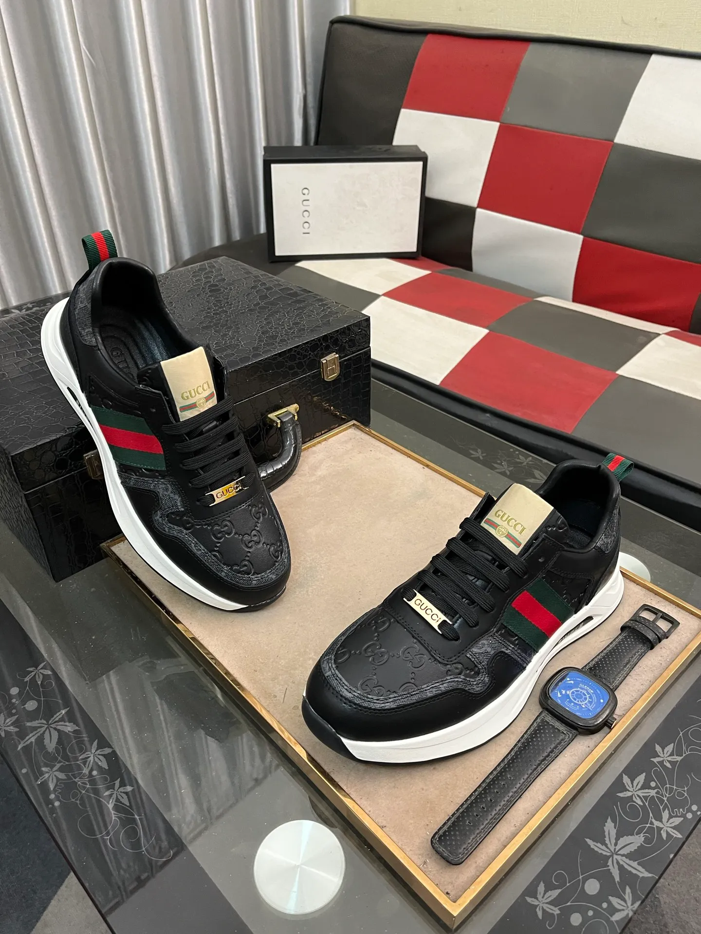 Men's shoes💰420⌚️⌚️[GUCCI] Gucci men's casual shoes are absolutely popular🔥The ultimate matching item for trendy men! The charm of super texture is irresistible, the main recommendation, the flower leather color is bright! The upper is made of high-quality cowhide with branded fabrics, pigskin lining for the feet, and wear-resistant rubber sole, which is noble and elegant! Extremely comfortable🎁🎁You can be as handsome as you want💪 38-442️⃣colors available